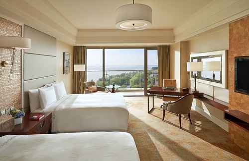Kunshan Hotel | Fairmont Yangcheng Lake