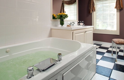 Greater Belhaven Hotel | Fairview Inn