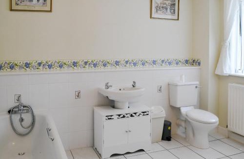 Adderstone House | Fairway Cottage- Uk11780