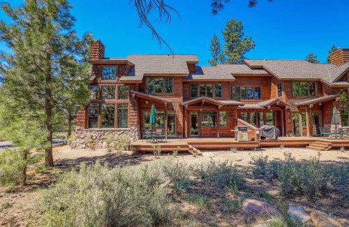 Truckee House | Fairway Drive 13151 by East West Hospitality