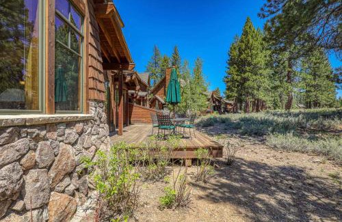 Truckee House | Fairway Drive 13151 by East West Hospitality