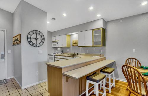 Branson Apartment | Fairway Heights condo