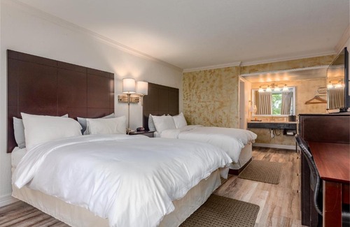 Berryville Hotel | Fairway Inn