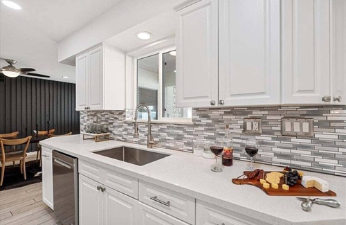 Trail West Cottage | Fairway - Pool & Mini Golf - 5 Mins to Old Town