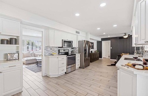 Trail West Cottage | Fairway - Pool & Mini Golf - 5 Mins to Old Town