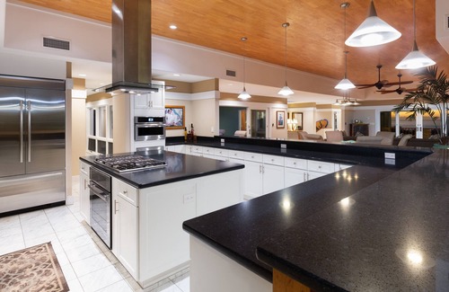Kamuela House | Fairways North Luxury, Ocean Side, Free WiFi, Concierge, A/C, Golf & Tennis!