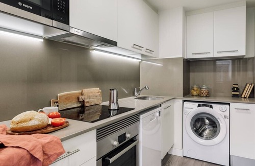 Les Corts Apartment | Falco - 2 bedrooms with shared pool in Les Corts