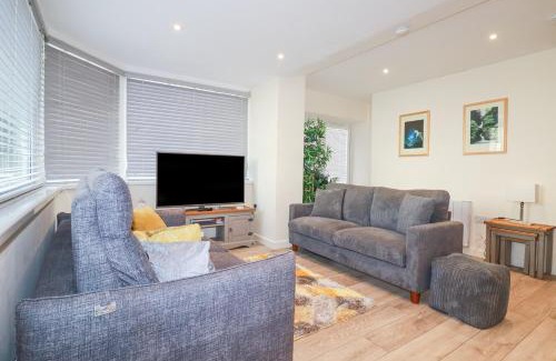 Tintagel Apartment | Falcon House