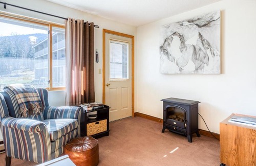 Sunday River Area Hotel | Fall Line E101