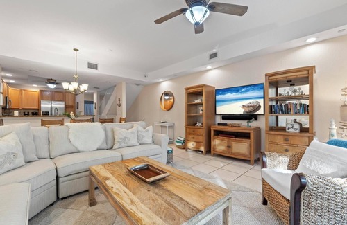 Rock Harbor House | Fall & Winter Deals 4BR/4BA Mariner’s Club Retreat — Spring Dates Open!