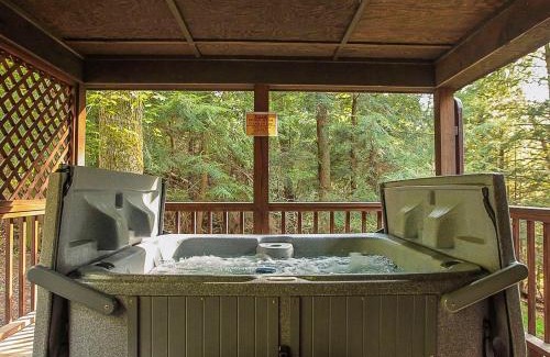 Logan House | Falls - by The Chalets