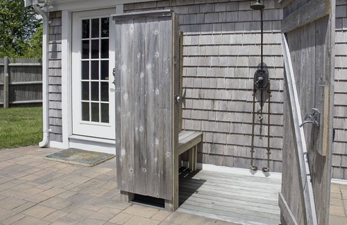 Falmouth Heights Cottage | Falmouth Heights Cottage welcomes Disabled~EVs~Pets … Walk to Beach~Harbor~Town