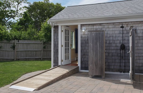 Falmouth Heights Cottage | Falmouth Heights Cottage welcomes Disabled~EVs~Pets … Walk to Beach~Harbor~Town