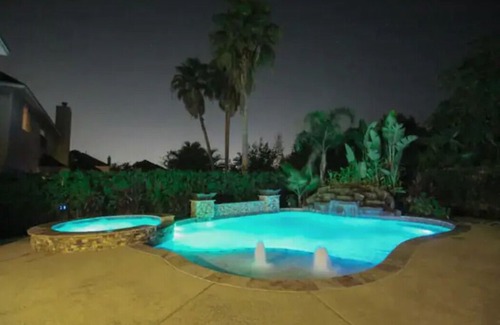 El Lago House | FAM☀️SEAHOMEHeatedPoolJacuzzi in Seabrook