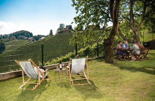 Glanz an der Weinstrasse House | Familienweingut Oberer Germuth