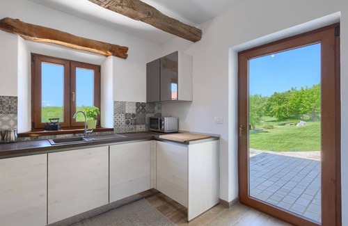 Makovci Villa | Family Casa Ida with pool and grill in Grožnjan