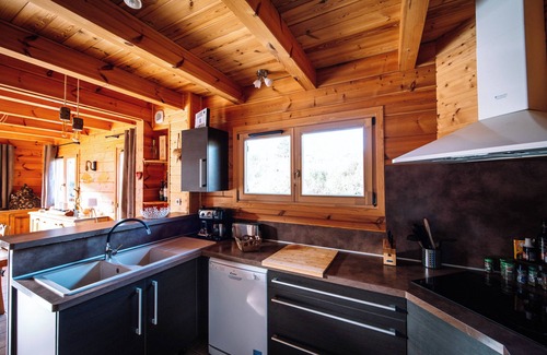Le Devoluy Ski Chalet | FAMILY CHALET AT LA JOUE DU LOUP, 50M FROM THE SLOPES FOR 14 PEOPLE