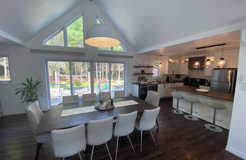 Georgeville Ski Chalet | Family chalet in the woods, rental 31 nights+, sleeps 12