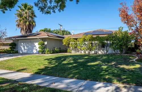 Fullerton House | Family & Children Friendly House w Pool and Security Gate - Central to OC & LA
