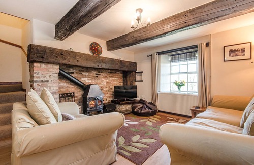 Boncath Cottage | Family Cottage with superb indoor leisure facilities