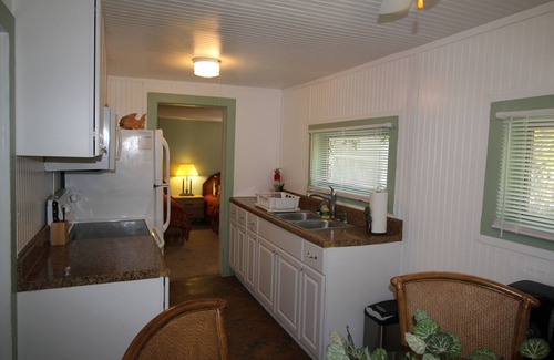 St. Lucie Village Cottage | Family fishing cottage on the Indian River Lagoon w/250 ft dock and Ocean 2 mil