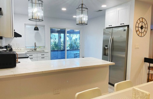 Hacienda Heights House | Family-friendly 4 bedrooms, mountain view townhouse located in Hacienda Heights
