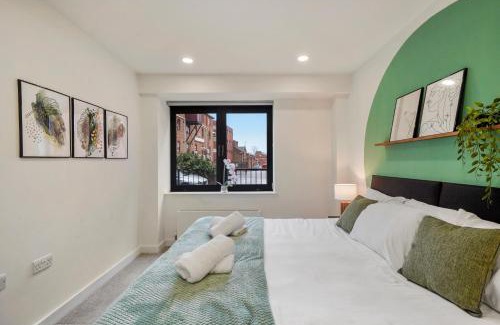 Bedford Apartment | Family Friendly 2BR in Bedford, Parking, Free WiFi, Gym and Cinema room