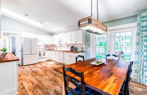 Lakewood Park House | Family friendly 3 bedroom home minutes from the beach and top notch restaurants
