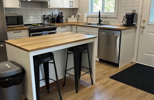 Northern Bruce Peninsula Cottage | Family-Friendly 3-Bedroom Cottage Right Across from Grotto, Bruce Peninsula