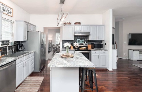Charlotte House | Family-Friendly 3 Charlotte Home W/ Outdoor Patio!