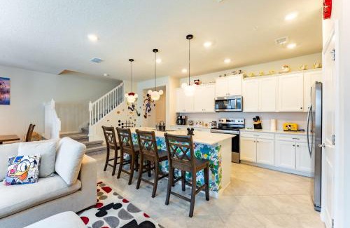 Four Corners House | Family-Friendly 5BR with BBQ & Resort Perks