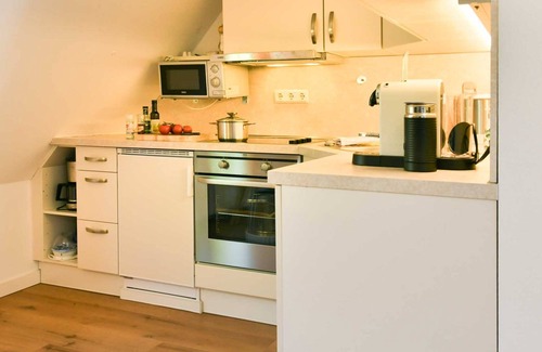 Loog Apartment | Family-friendly apartment with balcony, terrace and sea view!
