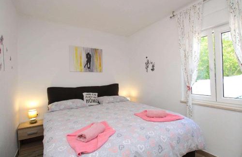 Martinski Apartment | Family-friendly apartments with swimming pool Sveti Martin, Central Istria - Sredisnja Istra - 23295