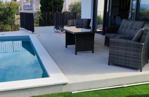 Susica Apartment | Family-friendly apartments with swimming pool Murter - 22942