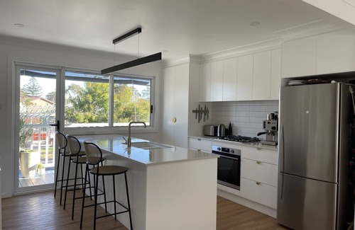 Callala Beach House | Family friendly beach house- seconds to the beach!
