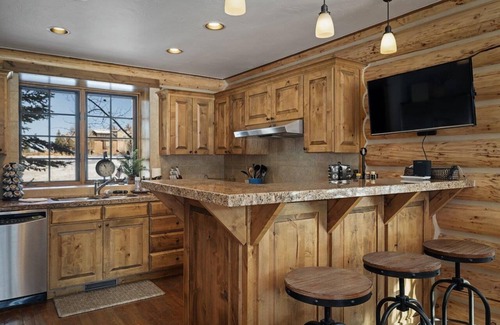Victor Cabin | Family-Friendly Cabin close to Resort Amenities, Fishing Ponds, & Trails