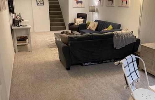 Hayfield Dundee House | Family Friendly Derby City Getaway - minutes from track and festival grounds