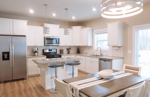 New Buffalo House | Family Friendly Home - 5 mins drive to New Buffalo Beach!