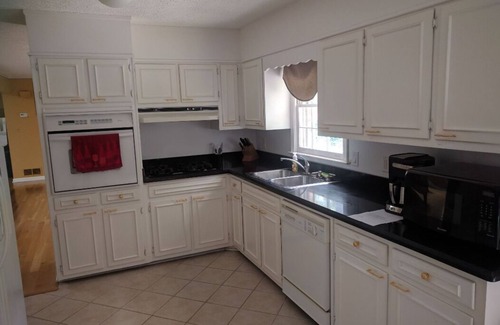 Tucker House | Family friendly home convenient to the best of ATL