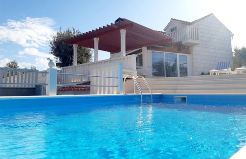Praznica House | Family friendly house with a swimming pool Pražnica, Brač (K-24570)