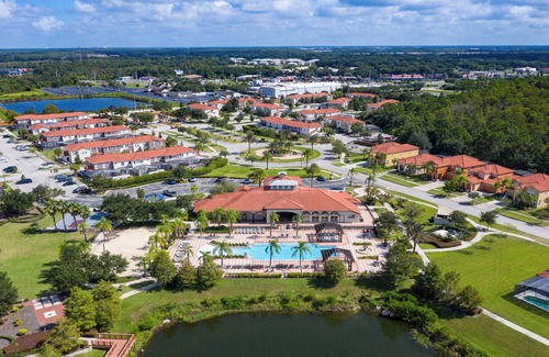 Indian Point House | Family-Friendly Luxury Home Near Disney & More