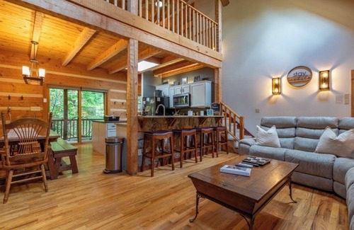 Seven Devils Cabin | Family-friendly, pet-friendly cabin close to Boone, Sugar Mt, Banner Elk, Beech