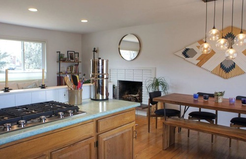 South Boulder House | Family Friendly, South Boulder home close to Hiking Trails, WiFi and Fenced yard