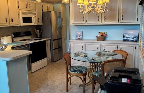Braden River Resort | Family fun amenities for all ages!Two bedroom ,sleeps 6, pet friendly ,relaxing.