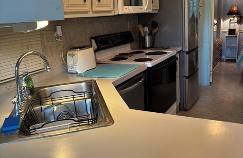 Braden River Resort | Family fun amenities for all ages!Two bedroom ,sleeps 6, pet friendly ,relaxing.
