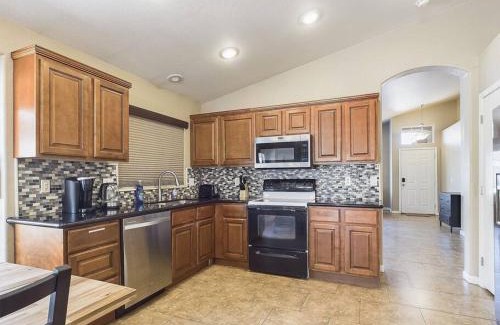 Provinces Master Community House | Family Fun w POOL: 3BR Chandler's Heart