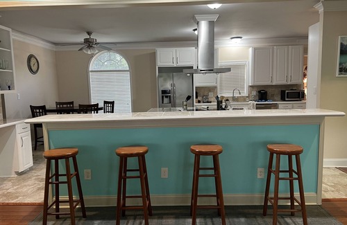 Milledgeville House | Family get away, pet friendly,fishing, boating and fun,