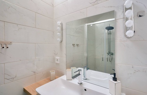 Saint-Guenole House | Family gîte for 14, 400m from the beach