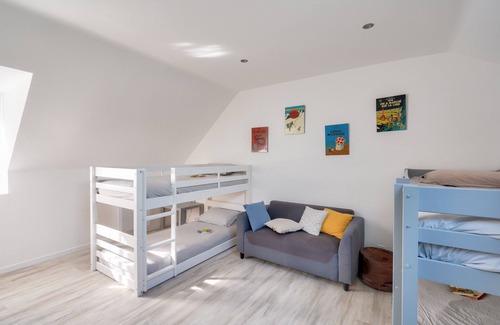 Saint-Guenole House | Family gîte for 14, 400m from the beach