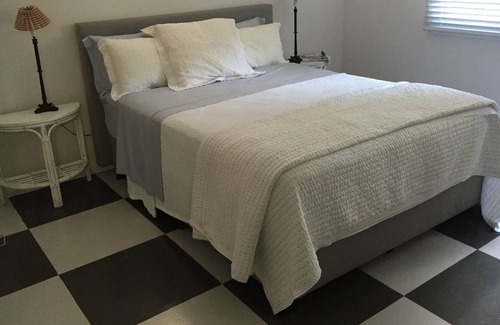 Bangalow Apartment | Family holiday apartment - very suitable for parents and children